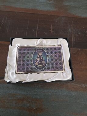 Beautiful Inlaid Lacquer Business Card/Credit Card Holder With Mother of Pearl